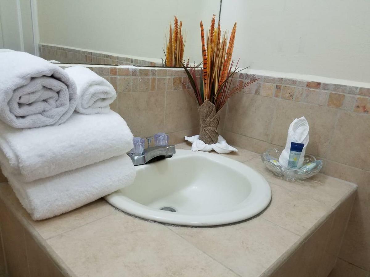 Mh Boutique Hotel سان بيدرو سولا المظهر الخارجي الصورة
